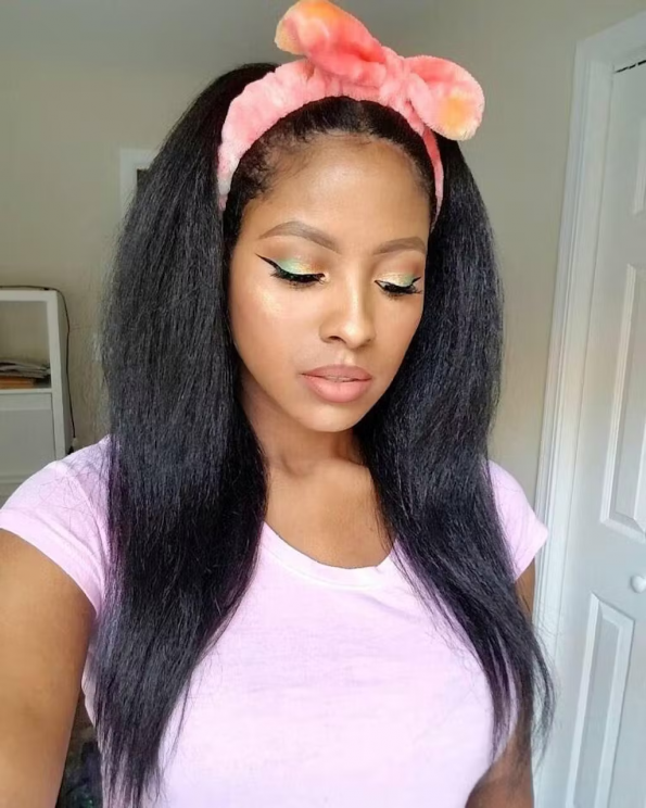 The wig is amazing, literally no problems whatsoever. True to length & the texture is so soft, and feels like natural hair, since i have been wearing it for weeks. It is also so natural. Love