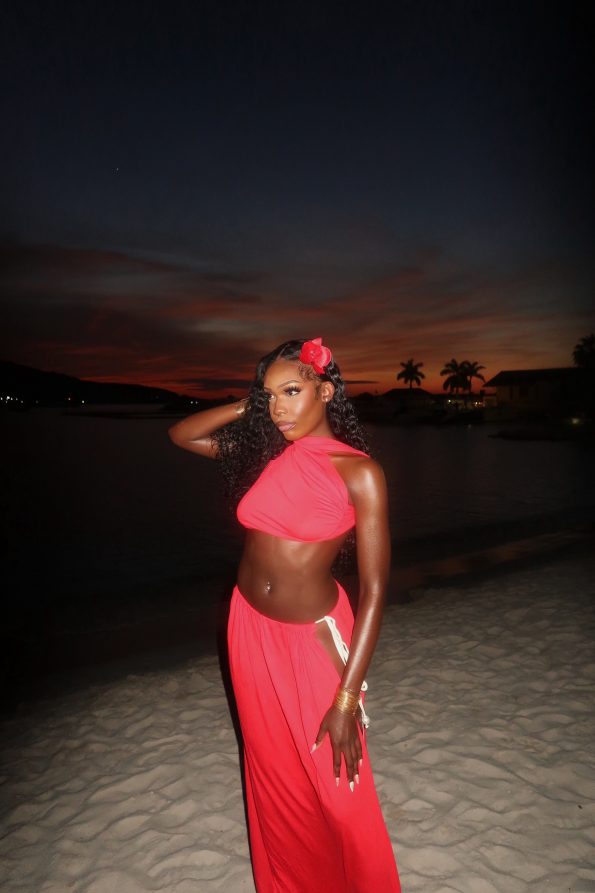 Image #2 from Holliday