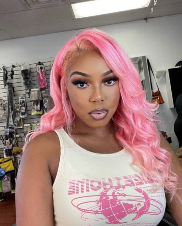 Omg this wig gives me life. I spend lots of money on my wigs and I wear wigs a lot. This wig was amazing. The shipping came a day before it was supposed to come so that’s a plus.