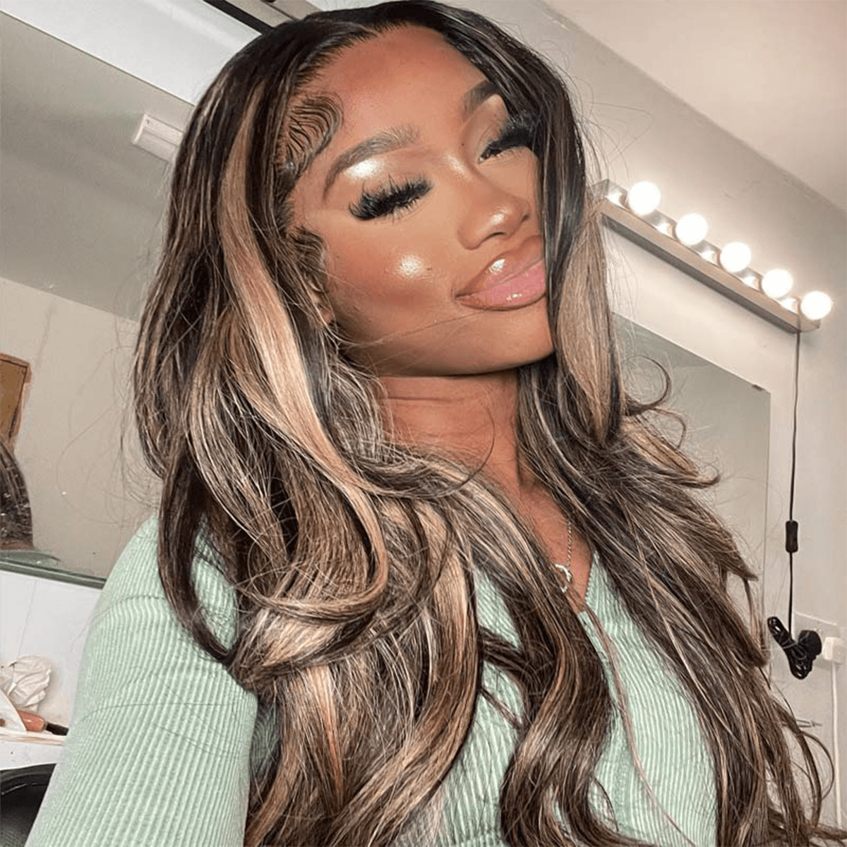 honey blonde hd lace frontal wig (1)