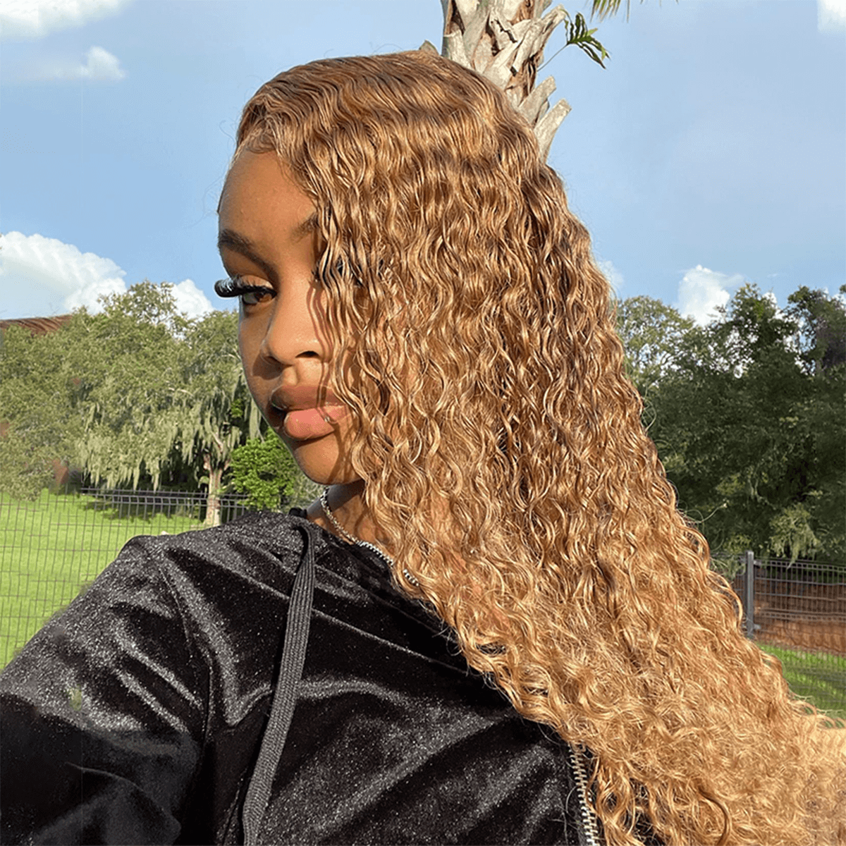 water wave honey blonde lace wig (1)