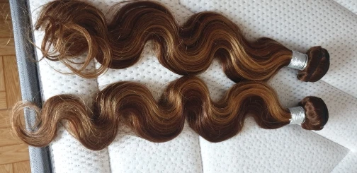 I love this human hair. It is so soft and has no smell. Seller is very helpful. The seller communication is also very good. And the hair color is so pretty. The length is real and I love it.